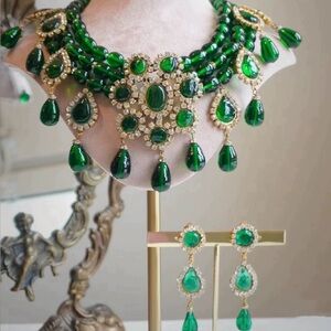 Live Show Random Items